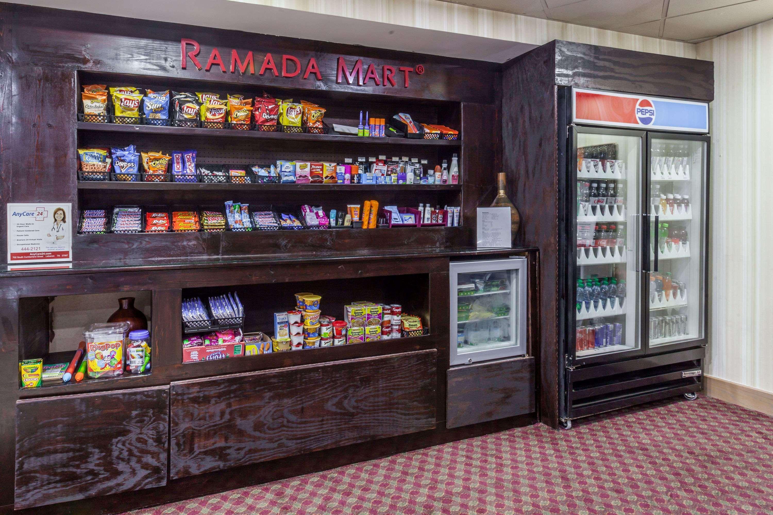 Ramada By Wyndham Lebanon Hotell Exteriör bild